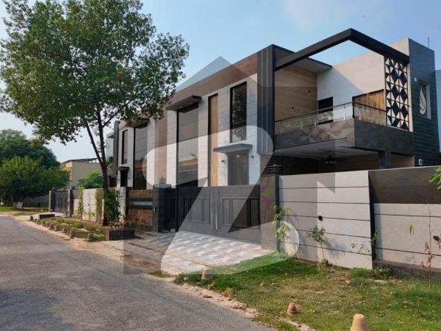 Best Options For Corner House Is Available For sale In Punjab Coop Housing Block B