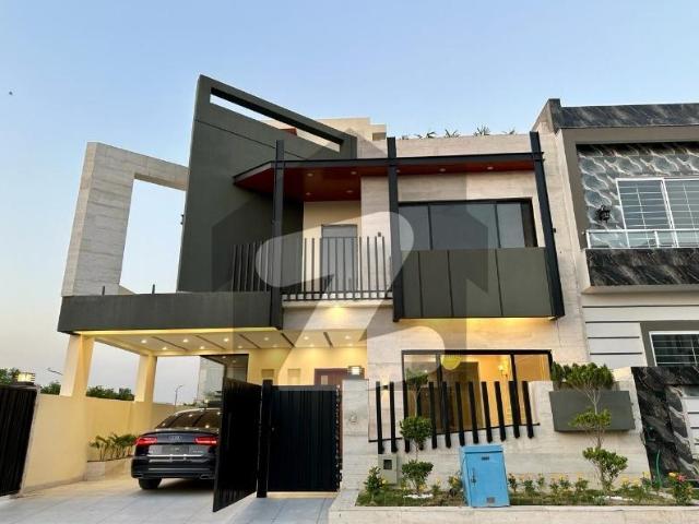 Best Options For House Is Available For sale In Top City 1 Block A