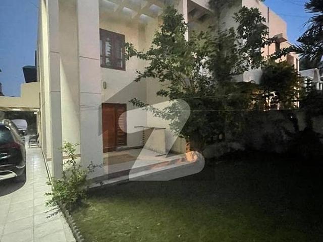 Best Options For Prime Location House Is Available For rent In Clifton