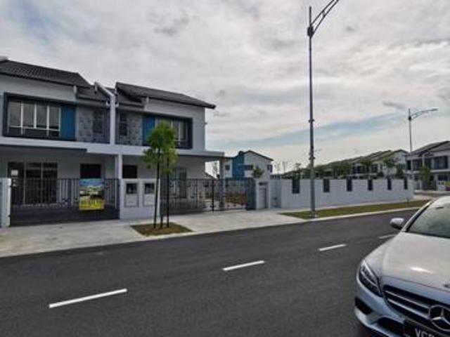 Best Buy 2 storey Bandar Serenia Kota Warisan 22x75 facing open