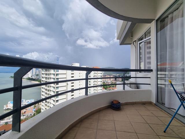 Best Buy Unit Coastal Tower 3 Bedroom Renovated Well Maintained