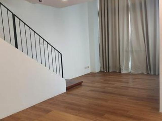 Best Buy Centrio Pantai Hillpark Triplex 1R2B Priced to Sell Fast