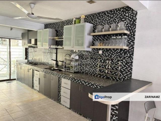 Best Deal! Double Storey Terrace House at Taman Sutera Kajang with Build in Kitchen Cabinet for Rent!