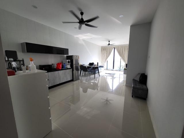 Best Deal Evoke Residence Condo Full Furnished and Renovated