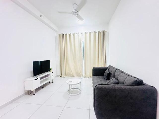 Best Deal Sinaran Utropolis Fully Furnished Unit For Rent