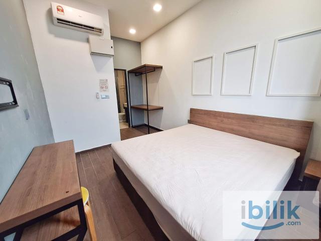 BEST DEAL Pudu ️Fully furnished king bed room attached with washroom for rent Zero / one month deposit