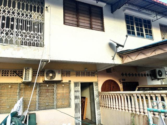 BEST DEAL Taman Bamboo Jalan Ipoh Kuching Ground UnitTownhouse