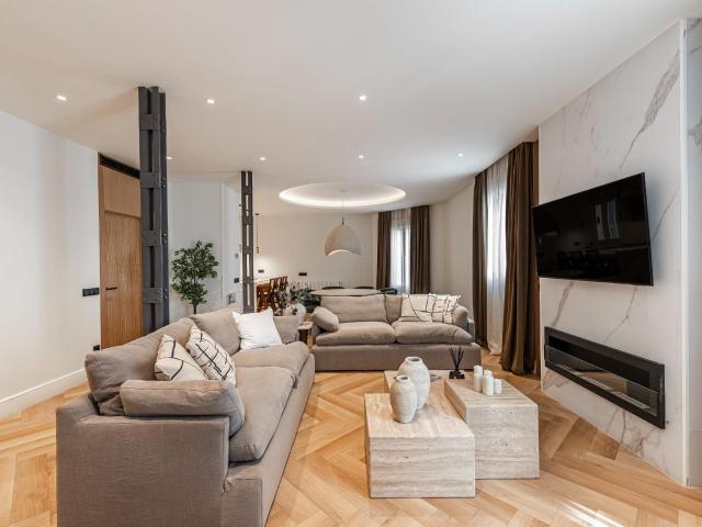 Best House te presenta esta exclusiva vivienda ubicada en un. 192m² Madrid