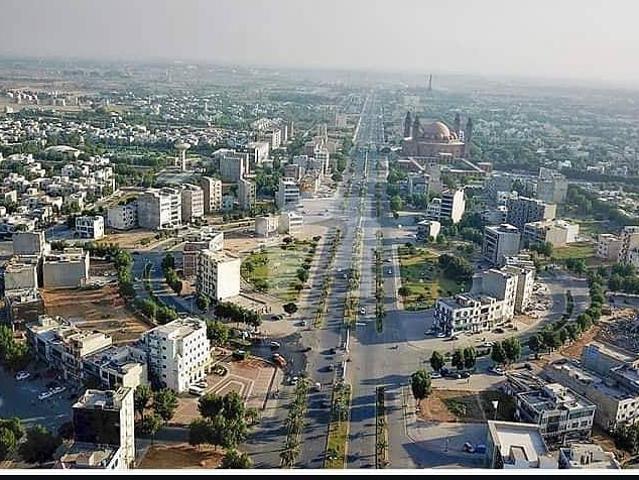 Best Location' * 10 Marla* Prime Location Residential Plot For Sale In Bahria Orchard