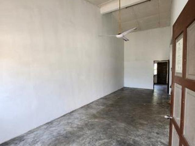 BEST LOCATION 1 STOREY Taman Melaka Baru Batu Berendam Infineon Texas