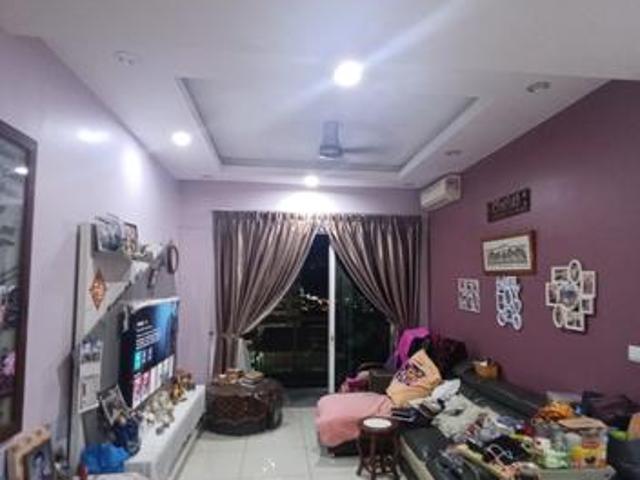 BEST PRICE One Imperial1200sf 2cps Fully Renovated