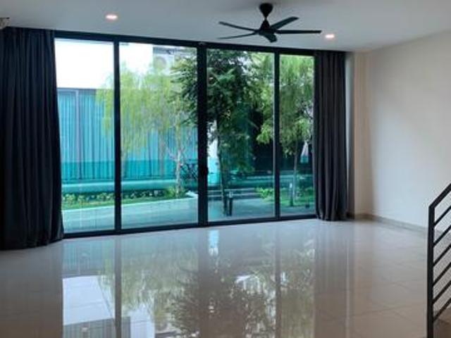 Best Rent 3 Storey Terraced House 5R5B Reflexion Puchong South