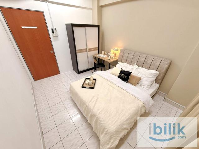 Best room in town! premium queen room in puchong!