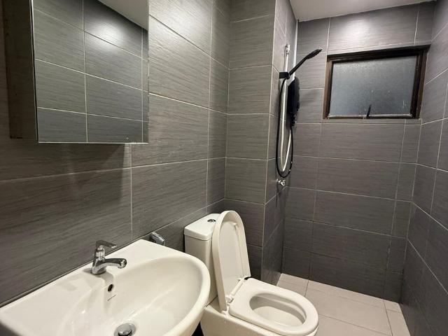 Best room in town! Premium single room! Work from home