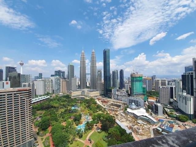 Best Stay PRIVATE 100M to MRT Near Midvalley 100 FULL Furnish