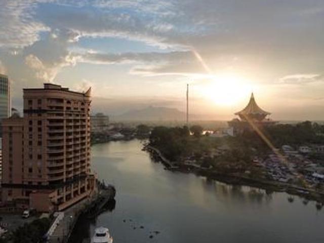 Best View River View Waterfront Apartment