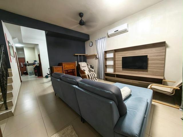 Bestari Indah Corner Lot Ulu Tiram Puteri Wangsa House For Sale