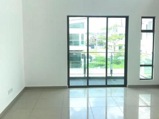 Bestari Indah Ulu Tiram Lily 2 Double Storey House For Sale