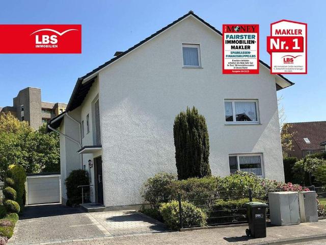 Wohnen & Mieteinnahmen 3FH mit sofort freier Dachgeschosswohnung