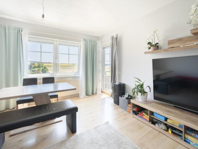 Beste Aussichten Helle 4 Zimmerwohnung mit großer Loggia und Parkplatz