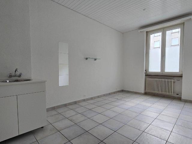Beste Lage vis à vis vom Bahnhof