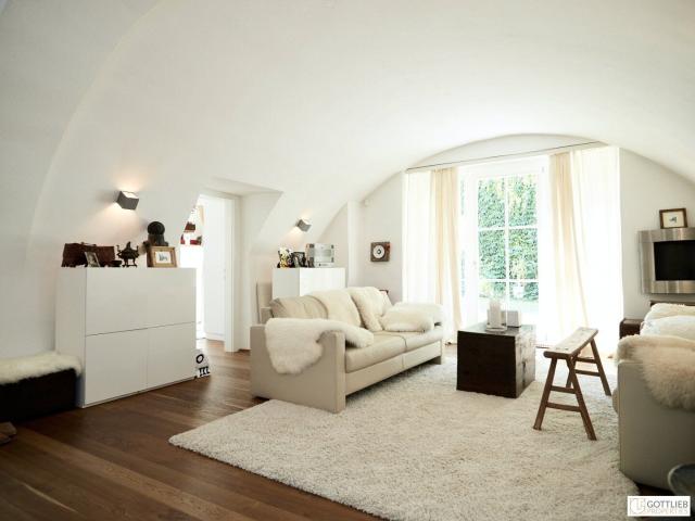 Bestlage Grinzing! Außergewöhnliche 3 Zimmer Wohnung mit südseitigem Eigengarten in historischem Winzerhaus aus dem 16. Jahrhundert