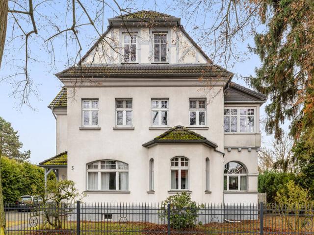 Bestlage Kaulbachstraße Bezugsfreie, bildschöne 2 Zimmer Dachgeschosswohnung im Jugendstil