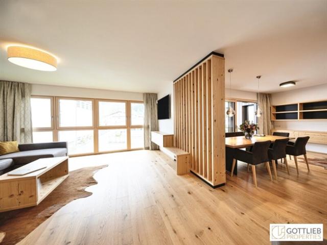 Bestlage Pinzgau mit ca. 5% Rendite! Sonniges 5 Zimmer Penthouse mit Loggia sowie beheiztem Aussenpool