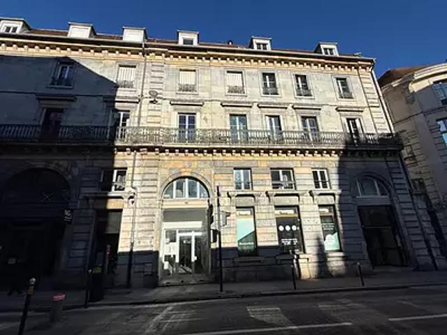 Besançon 25000 Achat / Vente appartement 1 pièce t1 au dernier étage cave