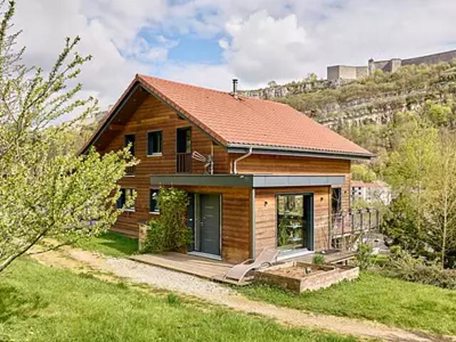 Besançon 25000 Achat / Vente maison 6 pièces t6 au dernier étage cave