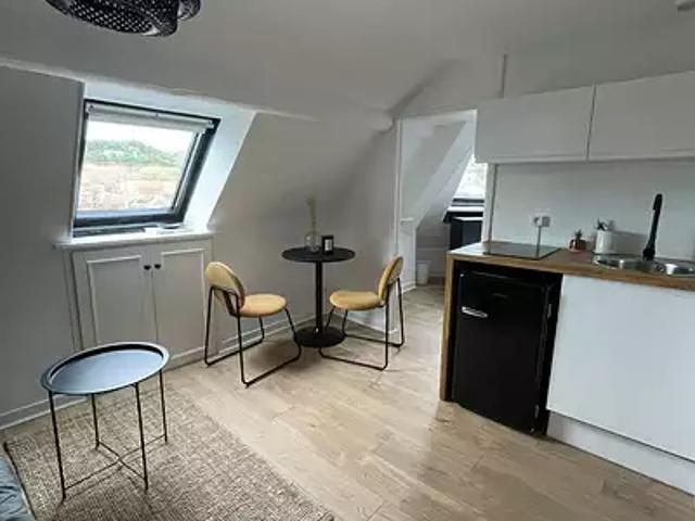 Besançon 25000 Location appartement 1 pièce t1 au dernier étage cave