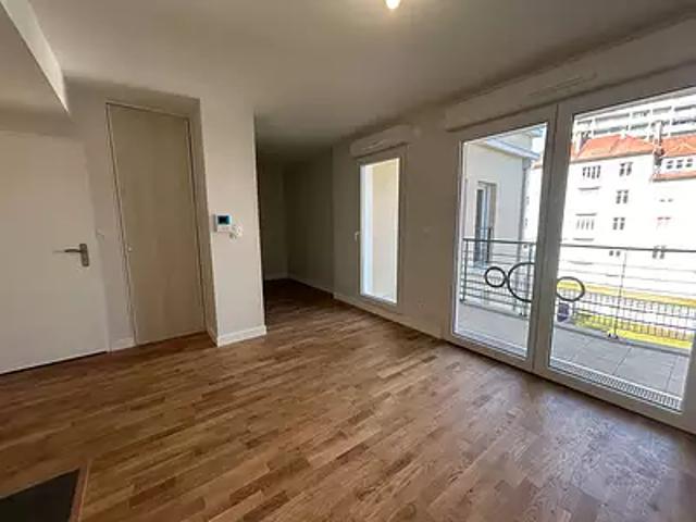 Besançon 25000 Location appartement 1 pièce t1 parking