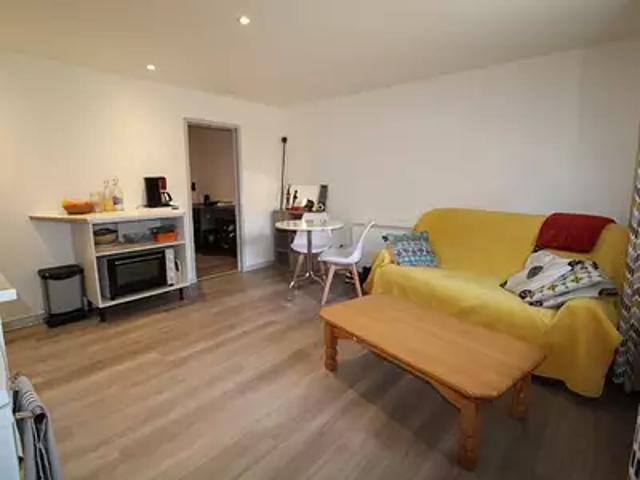 Besançon 25000 Location appartement 2 pièces t2 au dernier étage terrasse