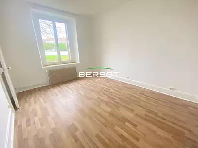 Besançon 25000 Location appartement 2 pièces t2 au dernier étage