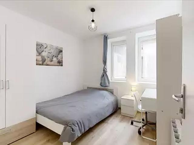 Besançon 25000 Location appartement au dernier étage cave