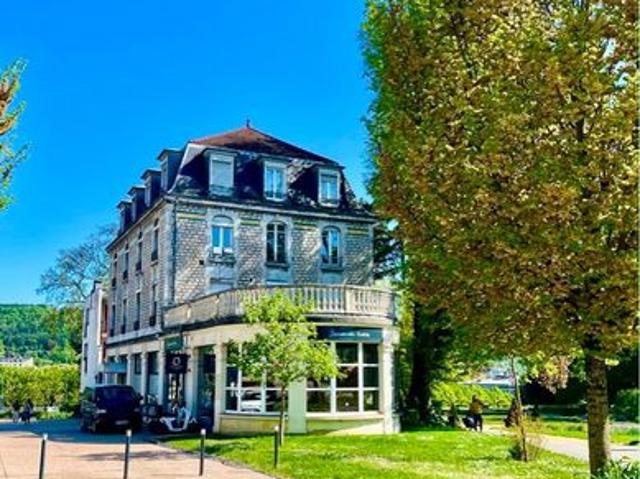 BESANÇON CHAPRAIS appartement 6 pièces de 135m2 avec terrasse de 70m2