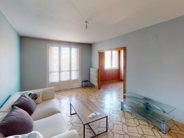 BESANCON Appartement traversant 5 pièces de 80,16 m2 et cave Idéal famille ou investissement