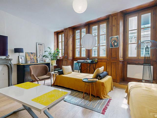 BESANCON BOUCLE F2 rénové 60m² 1er étage