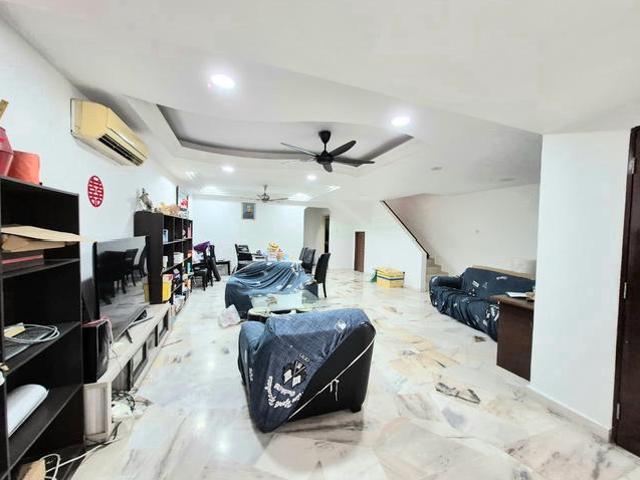 Besar Cantik 2 Storey Terrace Taman Saujana Puchong