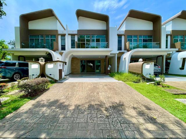 Beside Corner Lot Superlink House 26x95 Setia Eco Glades Cyberjaya