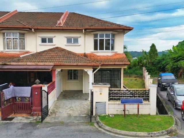 BESIDE SCHOOL Double Storey END LOT Terrace Bandar Seri Putra 4 Bangi