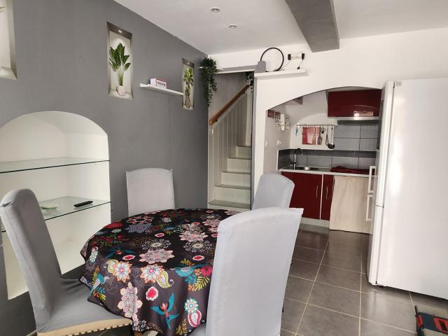 BESSAN COEUR DE VILLE PETITE MAISON MEUBLE