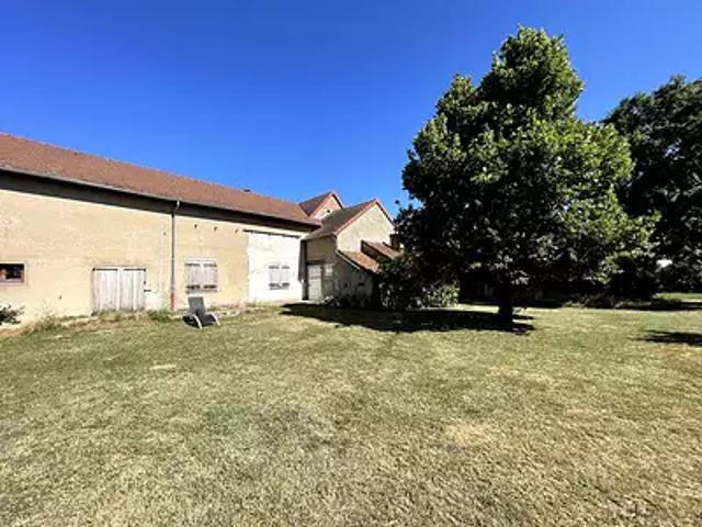 Bessay sur Allier 03340 Achat / Vente maison 8 pièces t8 au dernier étage