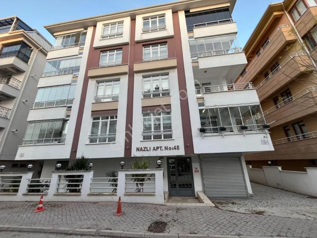 Bess'den Orhan Oğuz Cd. Yakını Bahçelievler'de Satılık 3+1 Daire