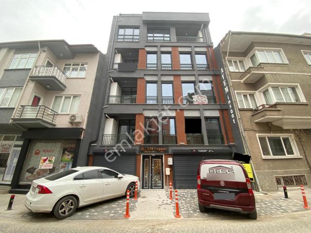 Bess'den Arifiye Mh.hamamyolu Caddesi Yakını Satılık Komple Bina