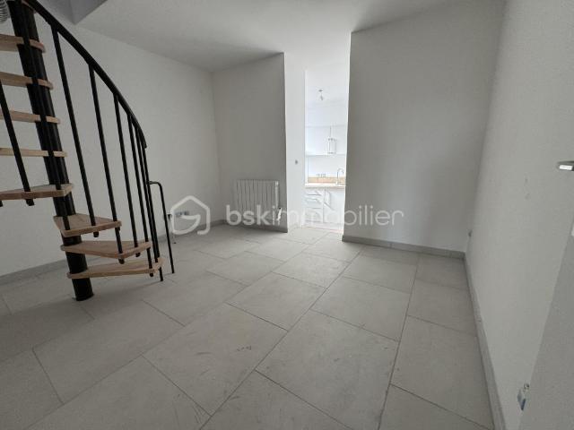 Besse sur Issole Location Duplex/triplex 83