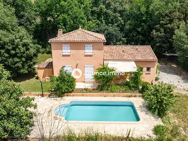 Besse sur Issole 83890 Achat / Vente maison 5 pièces t5 piscine terrasse