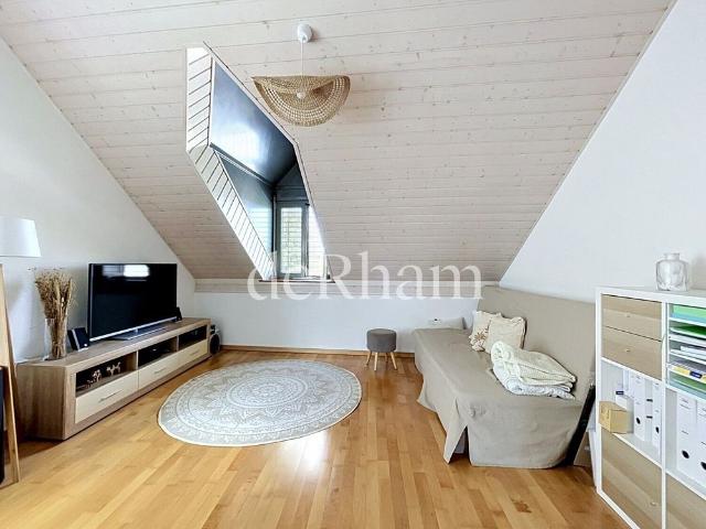 Between countryside and urban proximity, magnificent family penthouse!