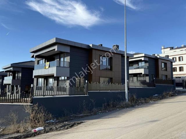 Beta Gayrimenkul'den Satılık Villa Şehrin En Değerli Lokasyonu