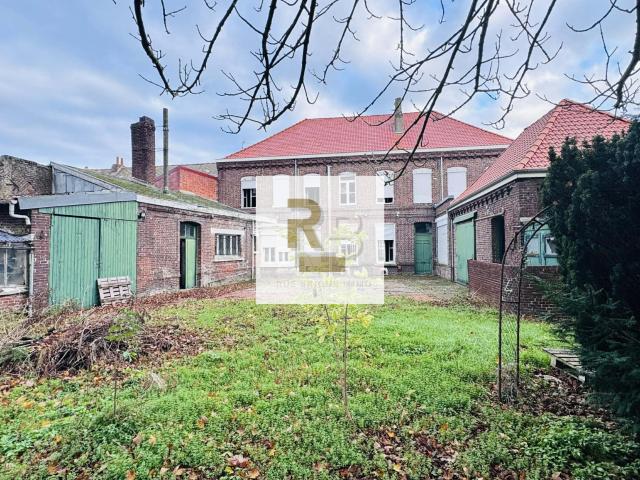 BEUVRY ENSEMBLE IMMOBILIER 500M2 SUR 950M2 DE TERRAIN CENTRE VILLE